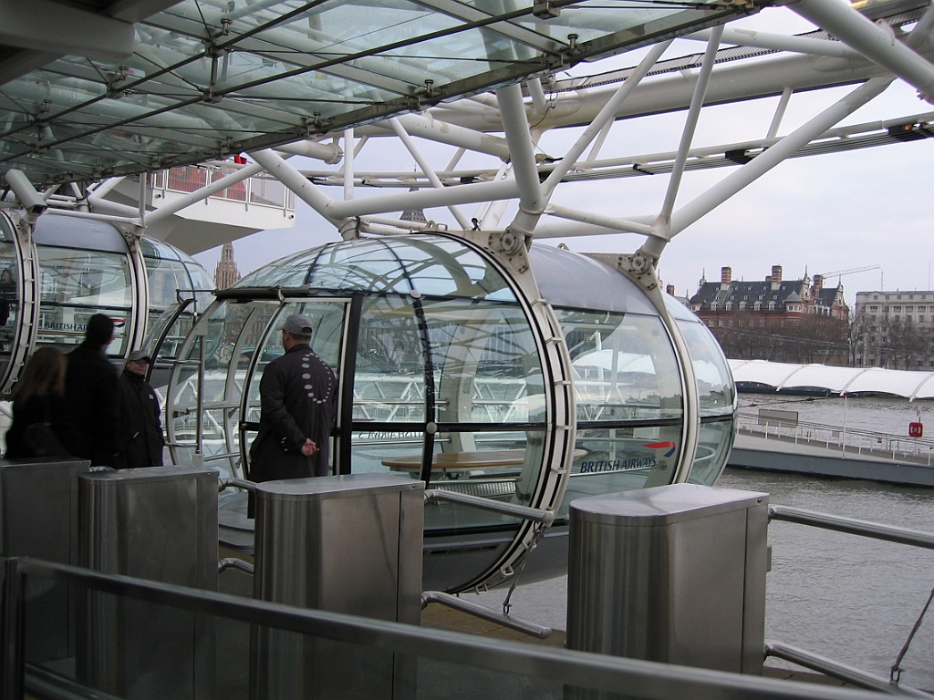 039 London Eye Wheel.jpg